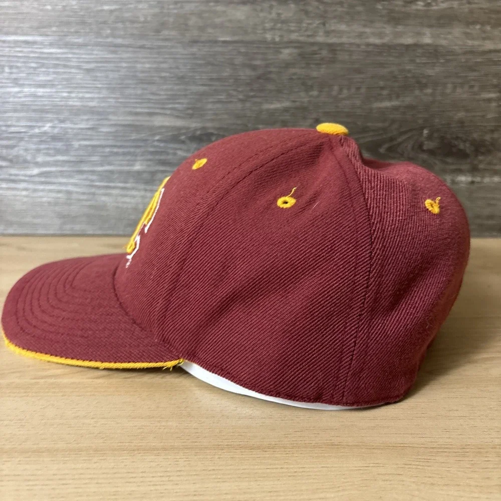 USC Trojans Hat Cap‎ Fitted Mens 7 1/8 Maroon Yellow NCAA College Football